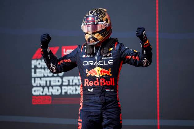VERSTAPPEN Max (ned), Red Bull Racing RB19, portrait celebration victory during the 2023 Formula 1 Lenovo United States Grand Prix, 18th round of the 2023 Formula One World Championship, WM, Weltmeisterschaft from October 20 to 22, 2023 on the Circuit of The Americas, in Austin, USA - F1 - US GRAND PRIX 2023 - RACE DPPI Panoramic  _R5_2182