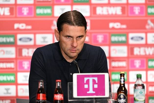 Sport Themen der Woche KW42 Sport Bilder des Tages GER, 1.FBL, 1. FC Koeln vs. Borussia Moenchengladbach, 8. Spieltag; Saison 2023 24, 22.10.2023, RheinEnergieStadion, Koeln, GER, 1.FBL, 1. FC Koeln vs. Borussia Moenchengladbach, 8. Spieltag; Saison 2023 24, Im Bild: Gerardo Seoane (Borussia Mönchengladbach, Chef-Trainer) mit gesenktem Blick, Pressekonferenz, Einzelaktion, Halbkörper Halbkoerper; Freisteller, Einzelbild, Aktion, Action, Spielszene, *** GER, 1 FBL, 1 FC Koeln vs Borussia Moenchengladbach, 8 matchday season 2023 24, 22 10 2023, RheinEnergieStadion, Koeln, GER, 1 FBL, 1 FC Koeln vs Borussia Moenchengladbach, 8 matchday season 2023 24, In the picture Gerardo Seoane Borussia Mönchengladbach, head coach with lowered gaze, press conference, single action, half body half body free frame, single image, action, game scene, nordphotoxGmbHxx xDenkinger nph00015