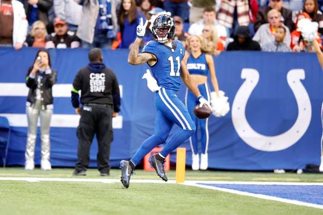 INDIANAPOLIS, IN - OCTOBER 22: Indianapolis Colts wide receiver Michael Pittman Jr. (11) celebrates his 75 yard touchdown in the fourth quarter of play during a NFL, American Football Herren, USA game between the Cleveland Browns and the Indianapolis Colts on October 22, 2023 at Lucas Oil Stadium in Indianapolis, IN. (Photo by Jeffrey Brown Icon Sportswire) NFL: OCT 22 Browns at Colts EDITORIAL USE ONLY Icon102223026