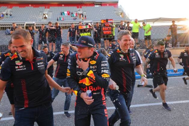 Formula 1 Lenovo United States Grand Prix 2023 22 10 2023, Circuit of The Americas, Austin, Formula 1 Lenovo United States Grand Prix 2023 ,in picture The Red Buil Racing Team celebrates the victory of Max Verstappen NLD , Oracle Red Bull Racing nordphotoxGmbHx xBratic nph00250