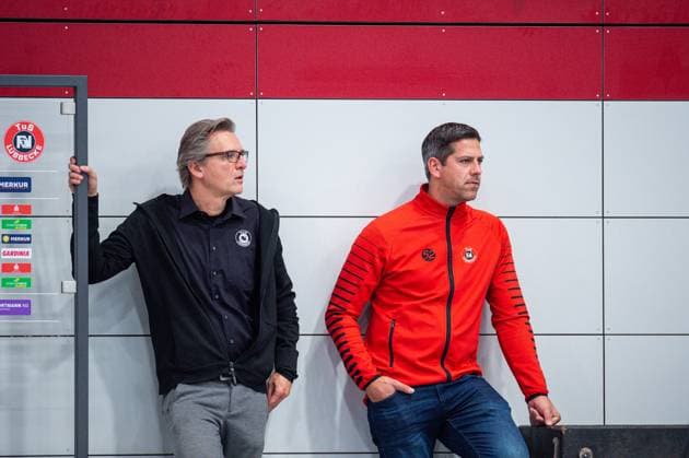 21 10 2023 Handball, 2023 2024, 2 Bundesliga, Matchday 8, TuS N Lübbecke GWD Minden L R Torsten Appel Managing Director Lübbecke , Rolf Hermann Sporting Director Lübbecke