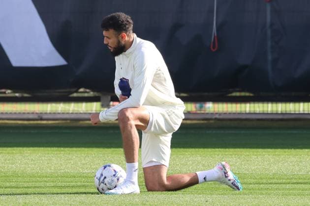 40 Noussair Mazraoui, on the ball, kneeling, on the ground, football final training of FC Bayern Muenchen before the UEFA Champions League match against Galatasaray Istanbul 23 10 2023 training ground, Saebenerstr PHOTO Mladen Lackovic LakoPress