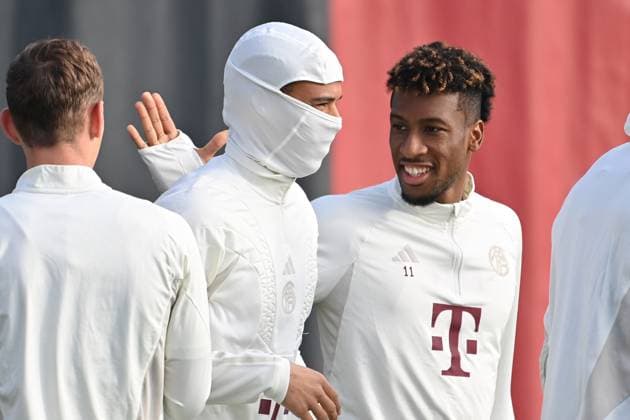 v re Kingsley COMAN Bayern Muenchen , the hooded Leroy SANE Bayern Muenchen final training FC Bayern before the CL match against Galatasaray Istanbul on 23 10 2023,