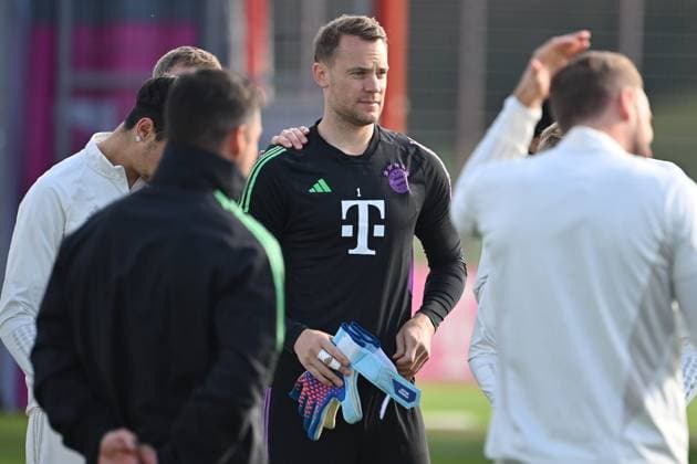 Manuel NEW goalkeeper Bayern Muenchen with teammates final training FC Bayern before the CL game against Galatasaray Istanbul on 23 10 2023,