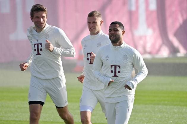 f l Thomas MUELLER MÜLLER,Bayern Muenchen , Benjamin PAVARD Bayern Muenchen , Serge GNABRY FC Bayern Muenchen final training FC Bayern before the CL game against Galatasaray Istanbul on 23 10 2023,