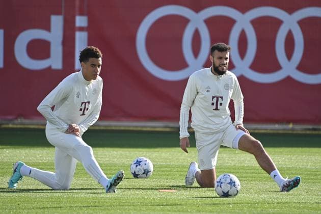 v re Noussair Mazraoui Bayern Muenchen , Jamal MUSIALA Bayern Muenchen final training FC Bayern before the CL match against Galatasaray Istanbul on 23 10 2023,