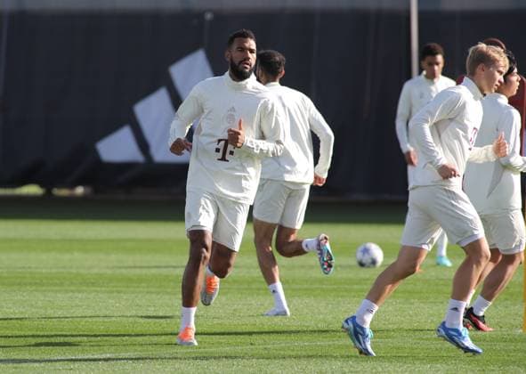 Munich, Germany 23 October 2023 football, men, season 2023 2024, FC Bayern Munich, Säbener Strasse, training ground, training, final training, Champions League Eric Maxim Choupo Moting FC Bayern Munich running, warm-up.