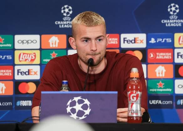 Matthijs de Ligt, Bayern Muenchen, press conference Galatasaray Istanbul vs Bayern Muenchen, Champions League, group stage, season 2023 24, 23 10 2023, press conference Galatasaray Istanbul vs Bayern Muenchen, Champions League, group stage, season 2023 24, 23 10 2023, Istanbul Copyright: xEibner-Pressefoto JoergxNiebergax EP_EER