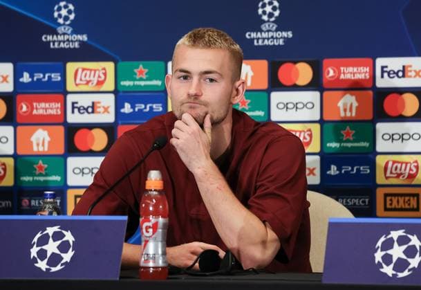 Matthijs de Ligt, Bayern Muenchen, press conference Galatasaray Istanbul vs Bayern Muenchen, Champions League, group stage, season 2023 24, 23 10 2023, press conference Galatasaray Istanbul vs Bayern Muenchen, Champions League, group stage, season 2023 24, 23 10 2023, Istanbul Copyright: xEibner-Pressefoto JoergxNiebergax EP_EER