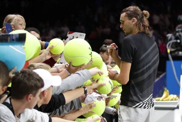 TENNIS - ATP, Tennis Herren Erste Bank Open VIENNA,AUSTRIA,23.OCT.23 - TENNIS - ATP World Tour, Erste Bank Open. Image shows Alexander Zverev (GER) and fans.  GEPAxpictures xWalterxLuger