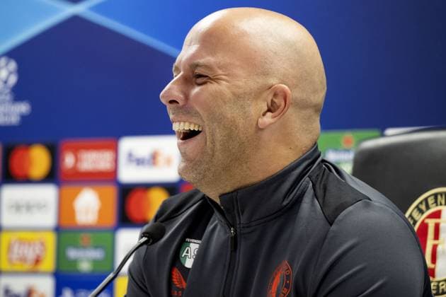 ROTTERDAM - Coach of Feyenoord Arne Slot during the MD-1 press conference, PK, Pressekonferenz prior to the UEFA Champions League match against SS Lazio Roma at Feyenoord Stadion de Kuip on October 24, 2023 in Rotterdam, Netherlands. ANP OLAF KRAAK UEFA Champions League 2023 24 2023 2024 xVIxANPxSportx xxANPxIVx 481988106 originalFilename: 481988106.jpg