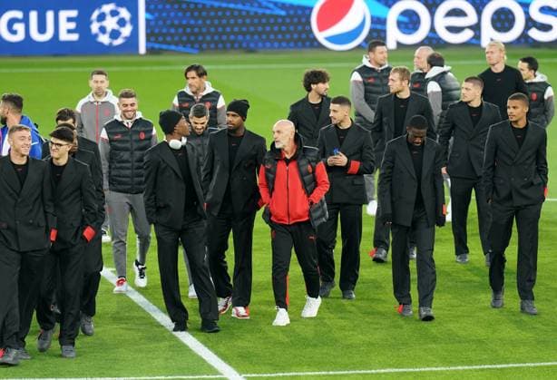 Football, CL, AC Milan, pitch inspection