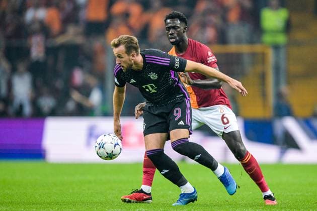 ISTANBUL - (l-r) Harry Kane of FC Bayern Munich, Davidson Sanchez of Galatasaray during the UEFA Champions League Group A match between Galatasaray and FC Bayern Munich at the Rams Global Stadium on October 24 in Istanbul, Turkey. ANP Hollandse Hoogte UEFA Champions League 2023 24 2023 2024 xVIxANPxSportx xGerritxvanxKeulenxIVx 482000505 originalFilename: 482000505.jpg