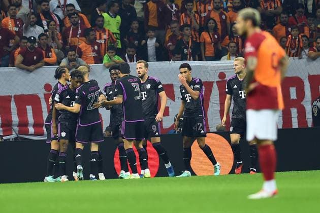 Kingsley Coman 11 of Bayern Munchen celebrates after scoring the first goal of his team with teammates during the UEFA Champions League match between Galatasaray A.S. and FC Bayern München at RAMS PARK Arena on October 24, 2023 in Istanbul, Turkey. Istanbul Turkey Copyright: xSeskimPhotox Gsaray-BMunich_241023 (45)