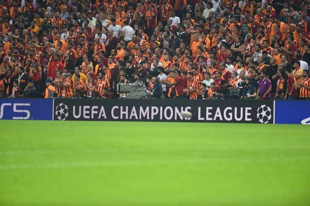Fans of Galatasaray during the UEFA Champions League match between Galatasaray A.S. and FC Bayern München at RAMS PARK Arena on October 24, 2023 in Istanbul, Turkey. Istanbul Turkey Copyright: xSeskimPhotox Gsaray-BMunich_241023 (54)