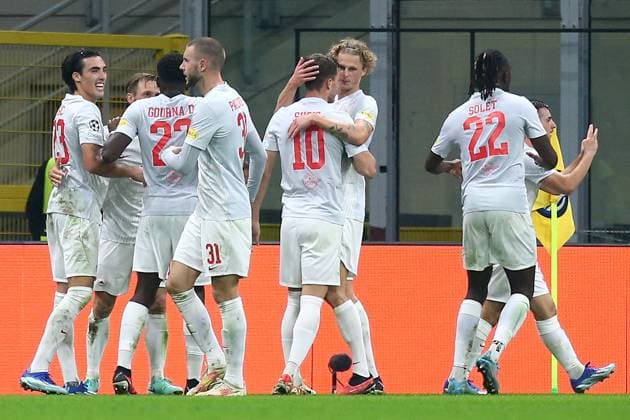 Foto Davide Spada LaPresse 24 ottobre 2023 - Milano , Italia - calcio - Inter vs Salisburgo - Champions League 2023 2024 - Stadio San Siro. Nella foto: gol 1-1 October 24 , 2023 Milan , Italy - sport, calcio - Inter vs Salzburg Champions League 2023 2024 - San Siro Stadium . In the pic : goal 1-1c  Copyright: xDavidexSpada LaPressex