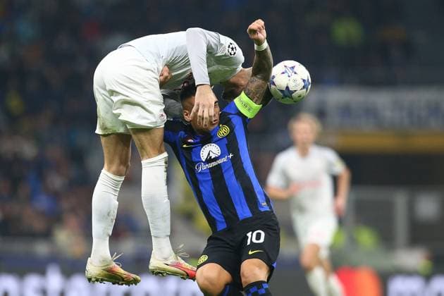 Sport Bilder des Tages Foto Davide Spada LaPresse 24 ottobre 2023 - Milano , Italia - calcio - Inter vs Salisburgo - Champions League 2023 2024 - Stadio San Siro. Nella foto: Lautaro Martinez (FC Inter); October 24 , 2023 Milan , Italy - sport, calcio - Inter vs Salzburg Champions League 2023 2024 - San Siro Stadium . In the pic : Lautaro Martinez (FC Inter);  Copyright: xDavidexSpada LaPressex