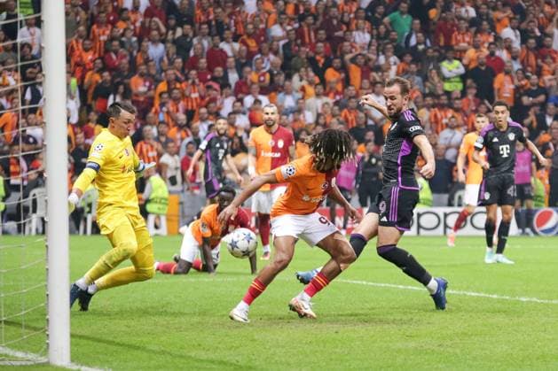 EDITORIAL USE ONLY No use with unauthorised audio, video, data, fixture lists, club league logos or live services. Online in-match use limited to 120 images, no video emulation. No use in betting, games or single club league player publications. Galatasaray v Bayern Munich, UEFA Champions League, Group A, Football, RAMS Park, Istanbul, Turkiye - 24 Oct 2023 EDITORIAL USE ONLY No use with unauthorised audio, video, data, fixture lists, club league logos or live services. Online in-match use limited to 120 images, no video emulation. No use in betting, games or single club league player publications. Copyright: xJakexKirkman Shutterstockx 14164165u
