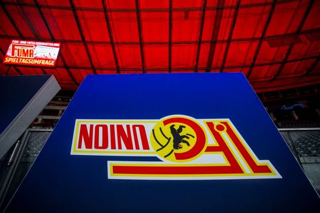 24 10 2023, xfrx, football UEFA Champions League, Union Berlin SSC Napoli emspor, v l crest of Union Berlin DFL DFB REGULATIONS PROHIBIT ANY USE OF PHOTOGRAPHS as IMAGE SEQUENCES and or QUASI VIDEO Berlin