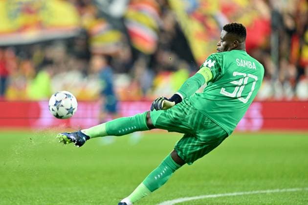 231024 RC Lens vs PSV Eindhoven Brice Samba (30) of RC Lens pictured in action during the Uefa Champions League matchday 3 game in group B in the 2023-2024 season between Racing Club de Lens and PSV Eindhoven on October 24 , 2023 in Lens, France. (Photo by David Catry Isosport) LENS FRANCE  Copyright: xx 412584