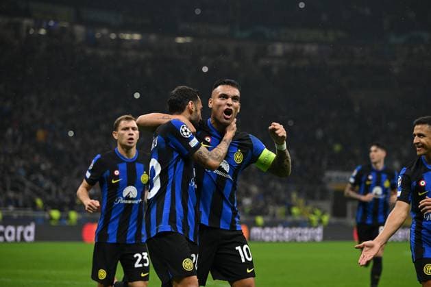 FC Internazionale v FC Salzburg: Group D - UEFA Champions League 2023 24 Hakan Calhanoglu of Fc Inter and Lautaro Martinez celebrating after a goal during the UEFA Champions League match between Inter FC Internazionale and FC Salzburg , on October 24, 2023, at Giuseppe Meazza San Siro Siro stadium in Milan, Italy. Photo Tiziano Ballabio Milan Italy  Copyright: xTizianoxBallabiox originalFilename:ballabio-interfci231024_npRYO.jpg