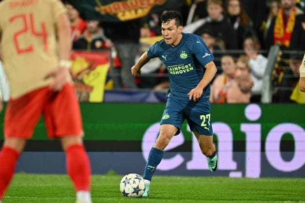 231024 RC Lens vs PSV Eindhoven Hirving Lozano (27) of Eindhoven pictured in action during the Uefa Champions League matchday 3 game in group B in the 2023-2024 season between Racing Club de Lens and PSV Eindhoven on October 24 , 2023 in Lens, France. (Photo by David Catry Isosport) LENS FRANCE  Copyright: xx 412592