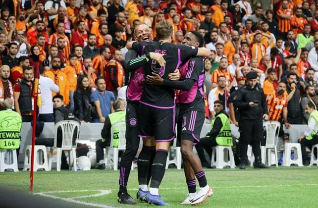 Cheers after 1 2 by Harry Kane, Galatasaray Istanbul vs FC Bayern Muenchen, Football, Champions League, Group Stage, Season 2023 24, Matchday 3, 24 10 2023 Galatasaray Istanbul vs FC Bayern Muenchen, Football, Champions League, Group Stage, Season 2023 24, Matchday 3, 24 10 2023, Copyright: xEibner-Pressefoto JoergxNiebergax EP_EER