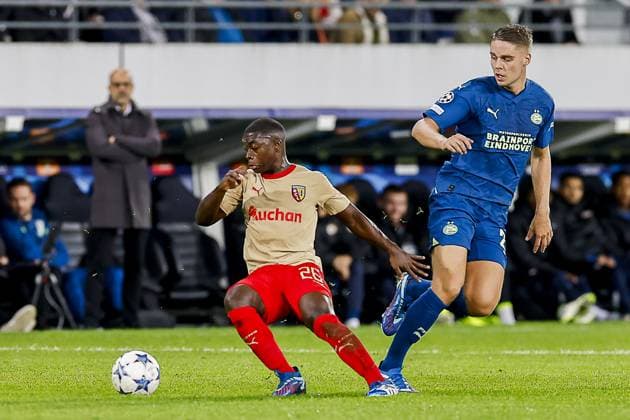 LENS - 24-10-2023, Stade Bollaert-Delelis. Football, Champions League, season 2023-2024. Lens - PSV. Nampalys Mendy of RC Lens and Joey Veerman of PSV Lens - PSV  x22883321x Copyright: