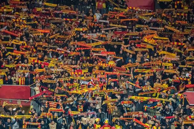 Supporters du RC Lens - Ambiance FOOTBALL : RC Lens x PSV Eindhoven - Ligue des Champions - JournÃ e 3 - 24 10 2023 BaptisteAutissier Panoramic 