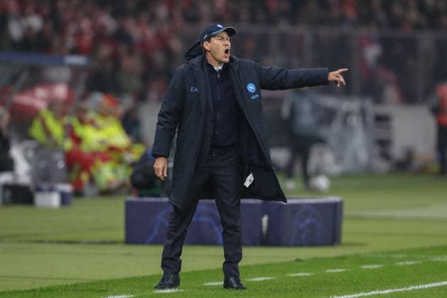 24 10 2023, xtgx, football, UEFA Champions League, 1 FC Union Berlin SSC Napoli emspor, v l Rudi Garcia Napoli, coach gives instructions, gestures with arms, gesticulate, gives instructions DFL DFB REGULATES PROHIBIT ANY USE OF PHOTOGRAPHS AS IMAGE SEQUENCES AND OR QUASI VIDEO Olympiastadion