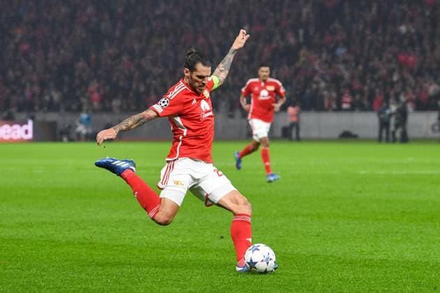 Football, Men, 2023 2024 season, UEFA Champions League Group C, Matchday 3 , 1 FC Union Berlin SSC Napoli, v l Christopher Trimmel 1 FC Union Berlin in action, on the ball, individual action, 24 10 2023, Copyright: xMatthiasxKochx