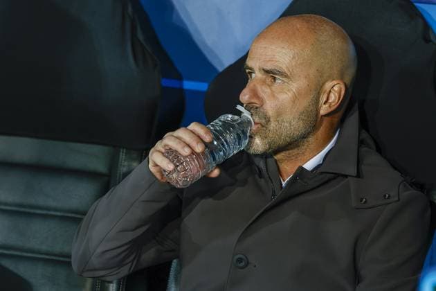 LENS - 24-10-2023, Stade Bollaert-Delelis. Football, Champions League, season 2023-2024. Lens - PSV. coach Peter Bosz of PSV Lens - PSV  x22883435x Copyright: