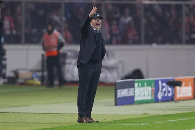 24 10 2023, xtgx, football, UEFA Champions League, 1 FC Union Berlin SSC Napoli emspor, v l Urs Fischer Union Berlin, coach gives instructions, gestures with arms, gesticulate, gives instructions DFL DFB REGULATES PROHIBIT ANY USE OF PHOTOGRAPHS as IMAGE SEQUENCES and or QUASI VIDEO Olympiastadion