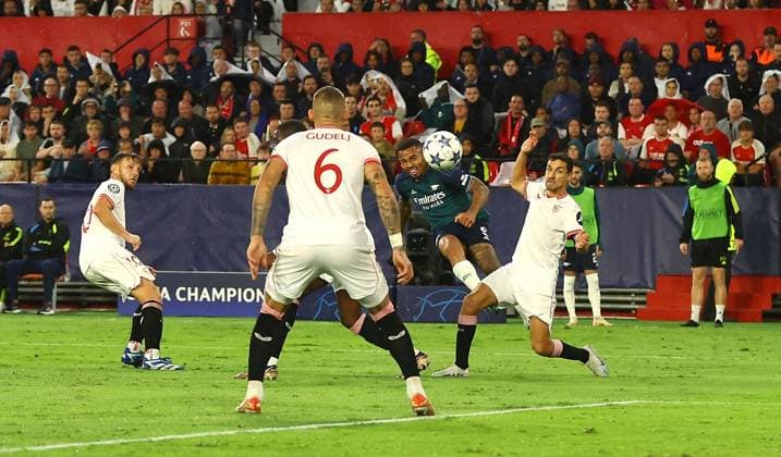 EDITORIAL USE ONLY No use with unauthorised audio, video, data, fixture lists, club league logos or live services. Online in-match use limited to 120 images, no video emulation. No use in betting, games or single club league player publications. Sevilla v Arsenal, UEFA Champions League, Group B, Football, Ramon Sanchez Pizjuan Stadium, Seville, Spain - 24 Oct 2023 EDITORIAL USE ONLY No use with unauthorised audio, video, data, fixture lists, club league logos or live services. Online in-match use limited to 120 images, no video emulation. No use in betting, games or single club league player publications. Copyright: xKieranxMcManus Shutterstockx 14161528ak