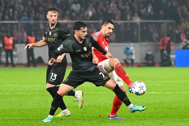 Football, Men, Season 2023 2024, UEFA Champions League Group C, Matchday 3 , 1 FC Union Berlin SSC Napoli, v l Amir Rrahmani SSC Napoli , Eljif Elmas SSC Napoli and Rani Khedira 1 FC Union Berlin in duel, 24 10 2023, Copyright: xMatthiasxKochx