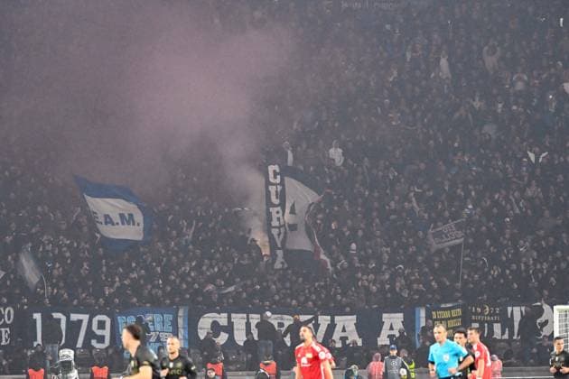 Football, Men, 2023 2024 season, UEFA Champions League Group C, Matchday 3 , 1 FC Union Berlin SSC Napoli, v l The fans of SSC Napoli ignite bengalos, pyro, pyrotechnics, flares, smoke bombs, 24 10 2023, Copyright: xMatthiasxKochx