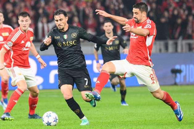 v l Eljif Elmas SSC Napoli, 7 , Rani Khedira 1 FC Union Berlin, 8 , duel, action, fight, GER, 1 FC Union Berlin SSC Napoli, Football, Champions League, CH LEAGUE GROUP C, Matchday 3, UEFA, 23 24, 24 10 2023, DFL REGULATES PROHIBIT ANY USE OF PHOTOGRAPHS AS IMAGE SEQUENCES AND OR QUASI VIDEO, GER, 1 FC Union Berlin SSC Napoli, Football, Champions League, UEFA, 23 24, 24 10 2023, Berlin Copyright: xUwexKoch Eibner-Pressefotox EP_UKH