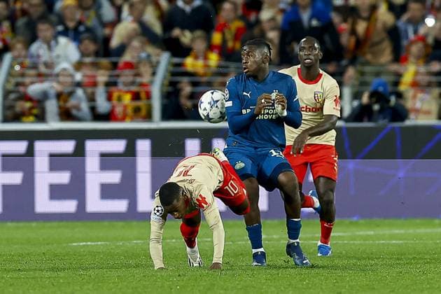 LENS - 24-10-2023, Stade Bollaert-Delelis. Football, Champions League, season 2023-2024. Lens - PSV. David Pereira da Costa of RC Lens and Johan Bakayoko of PSV Lens - PSV  x22883610x Copyright: