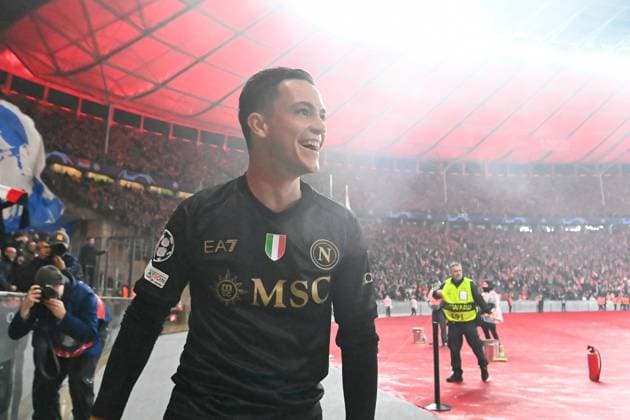 Football, Men, 2023 2024 season, UEFA Champions League Group C, Matchday 3 , 1 FC Union Berlin SSC Napoli, v l Giacomo Raspadori SSC Napoli goal celebration, cheers after scoring 0 1, 24 10 2023, Copyright: xMatthiasxKochx
