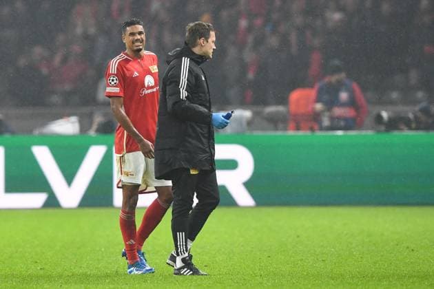 Football, Men, 2023 2024 season, UEFA Champions League Group C, Matchday 3 , 1 FC Union Berlin SSC Napoli, v l Danilho Doekhi 1 FC Union Berlin injured, 24 10 2023, Copyright: xMatthiasxKochx