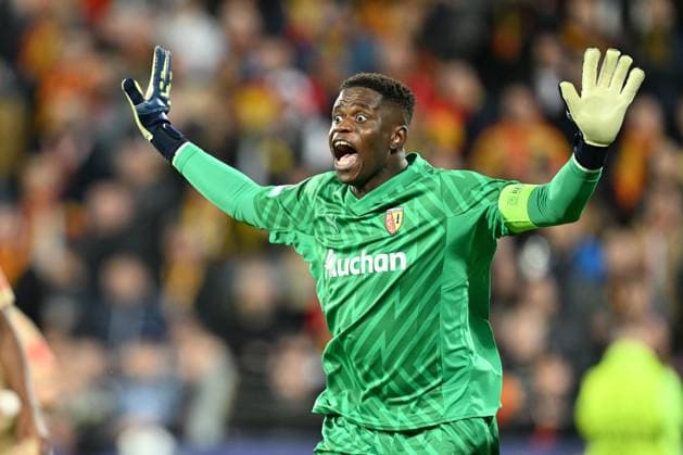 Sport Bilder des Tages 231024 RC Lens vs PSV Eindhoven Brice Samba (30) of RC Lens pictured during the Uefa Champions League matchday 3 game in group B in the 2023-2024 season between Racing Club de Lens and PSV Eindhoven on October 24 , 2023 in Lens, France. (Photo by David Catry Isosport) LENS FRANCE  Copyright: xx 412601