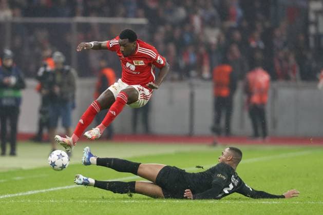 24 10 2023, xtgx, football, UEFA Champions League, 1 FC Union Berlin SSC Napoli emspor, v l Sheraldo Becker Union Berlin, 27 , Natan Napoli, 3 duel, duel, fight, tackle DFL DFB REGULATES PROHIBIT ANY USE OF PHOTOGRAPHS as IMAGE SEQUENCES and or QUASI VIDEO Olympiastadion