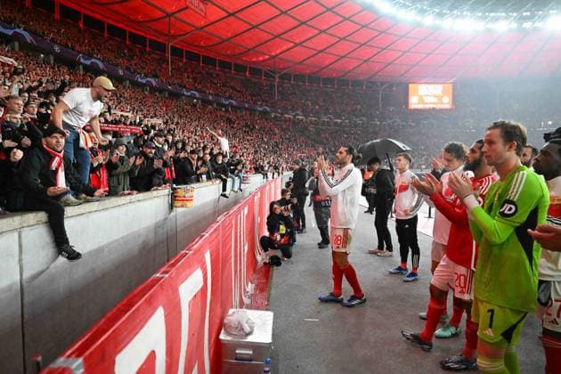 Football, Men, 2023 2024 season, UEFA Champions League Group C, Matchday 3 , 1 FC Union Berlin SSC Napoli, v l Ultras Fans of 1 FC Union Berlin cheered up the players after the match, 24 10 2023, Copyright: xMatthiasxKochx