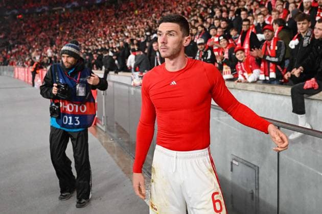 Football, Men, 2023 2024 season, UEFA Champions League Group C, Matchday 3 , 1 FC Union Berlin SSC Napoli, v l Robin Gosens 1 FC Union Berlin disappointed, dejected, dissatisfied after defeat, 24 10 2023, Copyright: xMatthiasxKochx