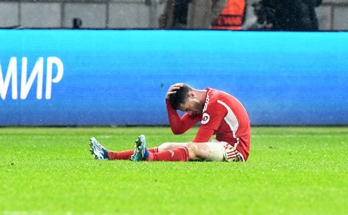 Football, Men, 2023 2024 season, UEFA Champions League Group C, Matchday 3 , 1 FC Union Berlin SSC Napoli, Robin Gosens 1 FC Union Berlin , Disappointment after final whistle, 24 10 2023, Copyright: xMatthiasxKochx