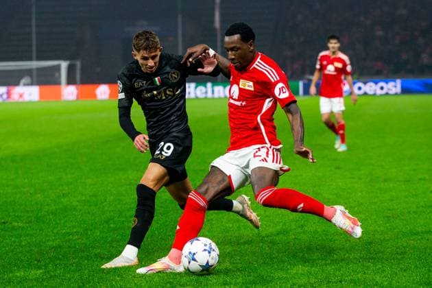 24 10 2023, xfrx, football UEFA Champions League, Union Berlin SSC Napoli emspor, v l Lindstroem Jesper SSC Napoli ,Sheraldo Becker Union Berlin DFL DFB REGULATIONS PROHIBIT ANY USE OF PHOTOGRAPHS as IMAGE SEQUENCES and or QUASI VIDEO Berlin