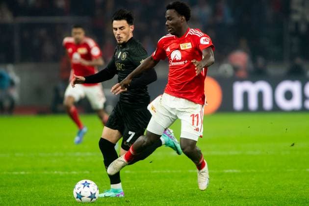 24 10 2023, xfrx, football UEFA Champions League, Union Berlin SSC Napoli emspor, v l Elmas Eljif SSC Napoli ,David Datro Fofana Union Berlin DFL DFB REGULATES PROHIBIT ANY USE OF PHOTOGRAPHS as IMAGE SEQUENCES and or QUASI VIDEO Berlin