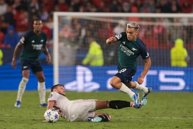 SEVILLE, SPAIN - OCTOBER 24: Leandro Trossard of Arsenal FC in action during the UEFA Champions League match between Sevilla FC and Arsenal FC at Estadio Ramon Sanchez Pizjuan on October 24, 2023 in Seville, Spain. SPO 