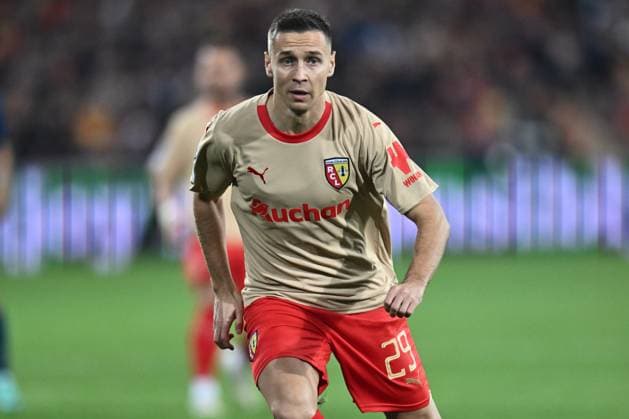 LENS, FRANCE - OCTOBER 24: Przemyslaw Frankowski of RC Lens during the UEFA Champions League match between RC Lens and PSV Eindhoven at Stade Bollaert-Delelis on October 24, 2023 in Lens, RC Lens v PSV Eindhoven: Group B - UEFA Champions League 2023 24 Copyright: xSebastianxFrej MBxMediax