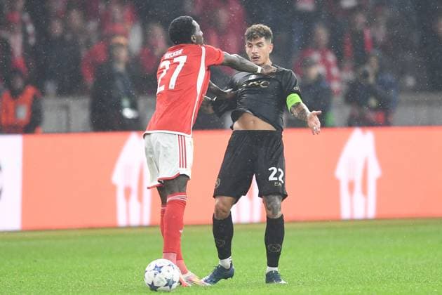 UEFA Champions League 1 FC Union Berlin vs SSC Napoli Berlin, 24 10 2023 Sheraldo Becker 1 FC Union Berlin, 27 bumps Giovanni di Lorenzo SSC Napoli, 22 UEFA Champions Leaguel 1 FC Union Berlin vs SSC Napoli, Olympiastadion, Berlin, 24 10 2023 Copyright: xBEAUTIFULxSPORTS LucianoxLimax